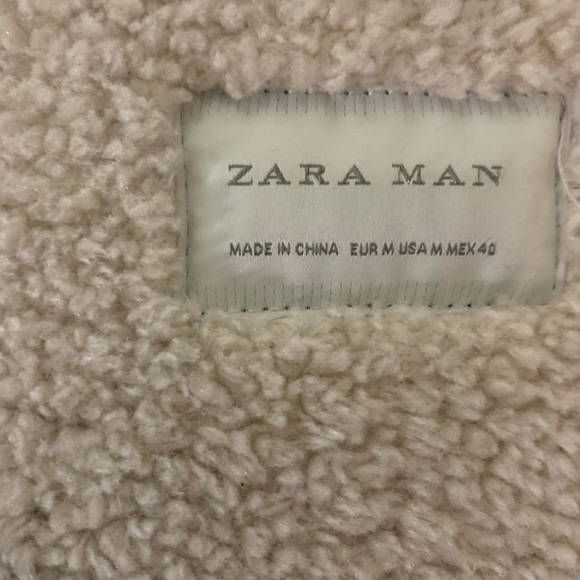 Beautiful Zara Men’s Navy Blue Swayed Warm Jacket - Picture 3 of 3